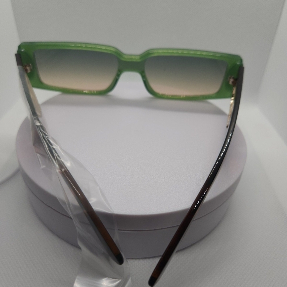Green Tortoise Shell Rectangular Sunglasses - image 4